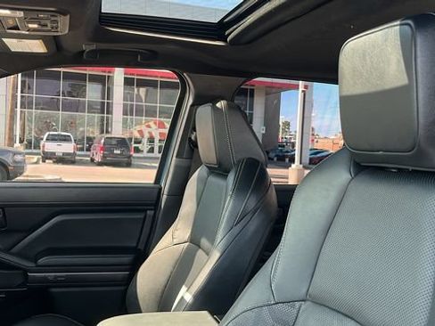 Used 2026 Toyota 4Runner TRD Off-Road Premium AWD/4WD image 15