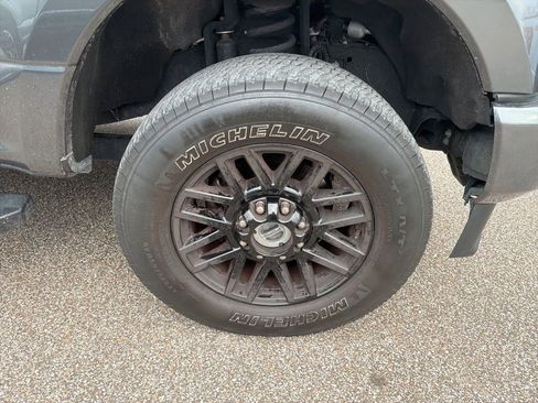 Used 2020 Ford F350 Lariat image 10