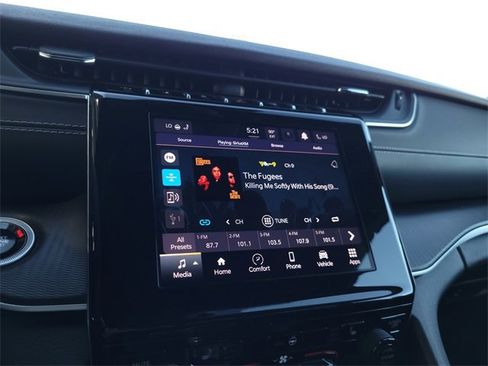 Certified 2024 Jeep Grand Cherokee L Laredo image 9