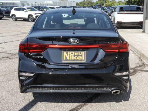 Used 2021 Kia Forte LXS FWD image 5