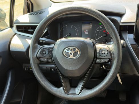 Used 2025 Toyota Corolla LE FWD image 25