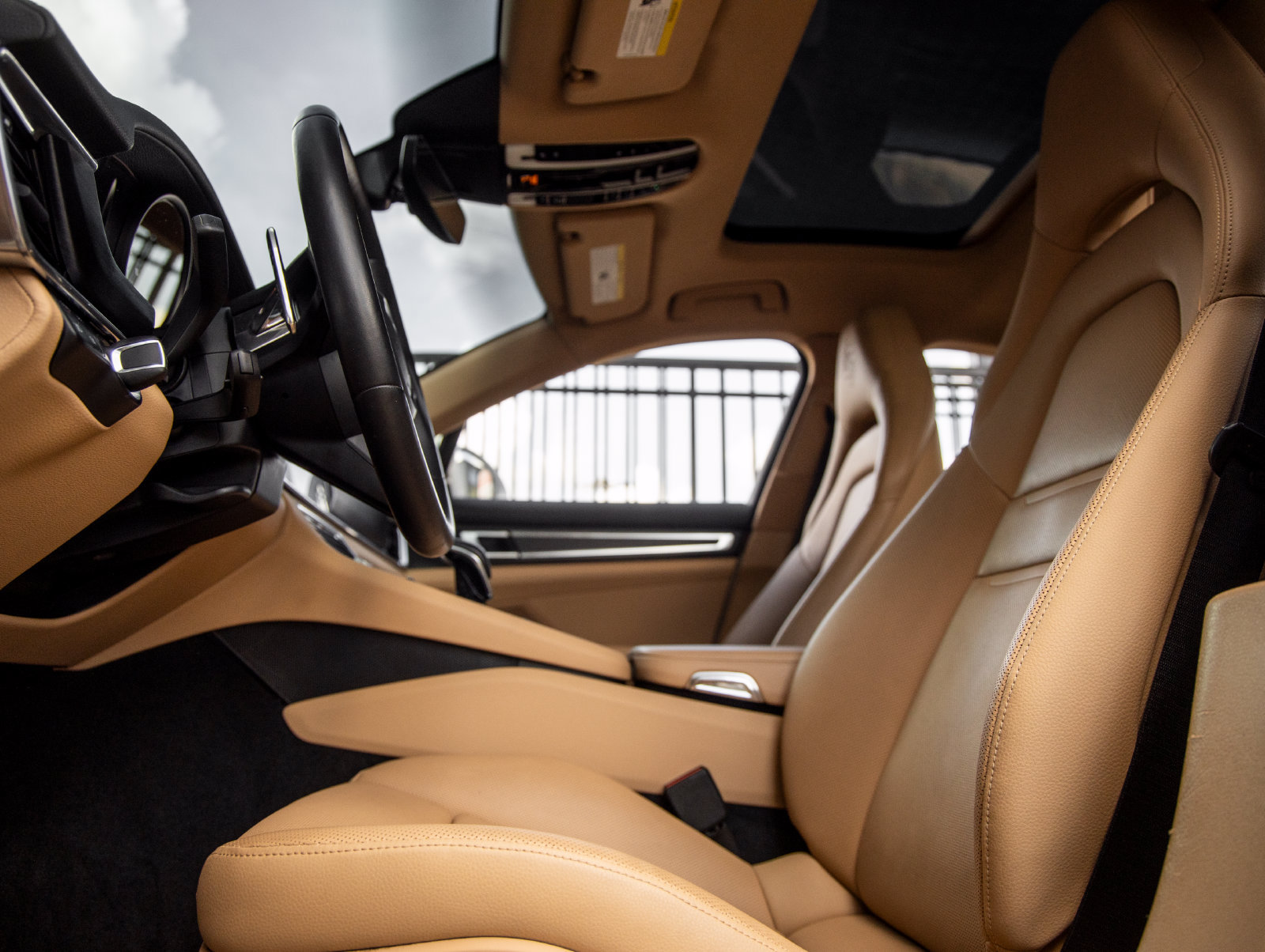 Certified 2023 Porsche Panamera Platinum Edition RWD image 24