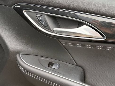 Used 2024 Buick Envision Preferred AWD/4WD image 39