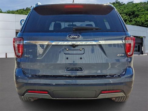 Used 2019 Ford Explorer XLT w/ Equipment Group 202A image 5
