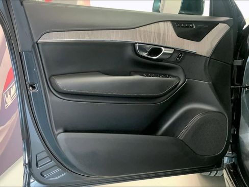 Used 2021 Volvo XC90 T6 Inscription w/ Climate Package image 27