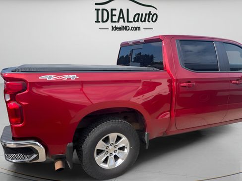 Used 2021 Chevrolet Silverado 1500 LT w/ Convenience Package II AWD/4WD image 4