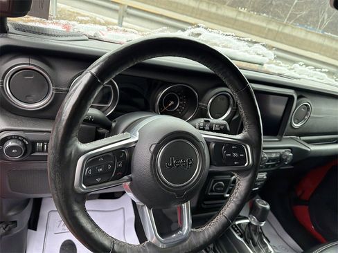 Used 2019 Jeep Wrangler Unlimited Sahara w/ Quick Order Package 24M Moab image 15