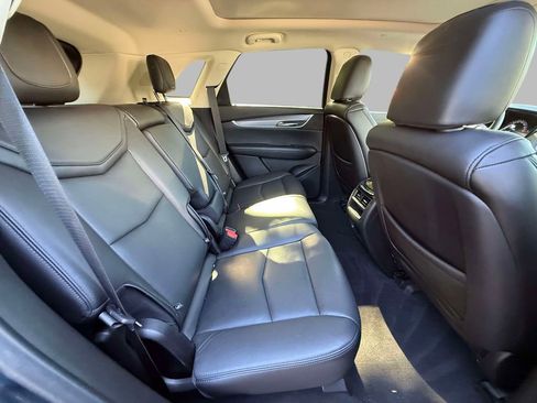 Used 2019 Cadillac XT5 Premium Luxury AWD/4WD image 16