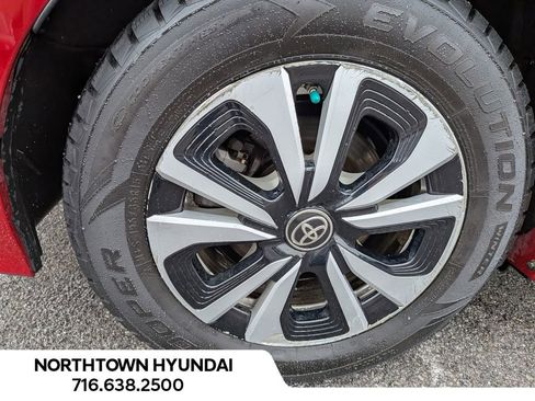 Used 2017 Toyota Prius Prime Premium w/ Preferred Accessory Package image 39