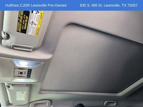 Used 2021 Toyota RAV4 Limited image 27