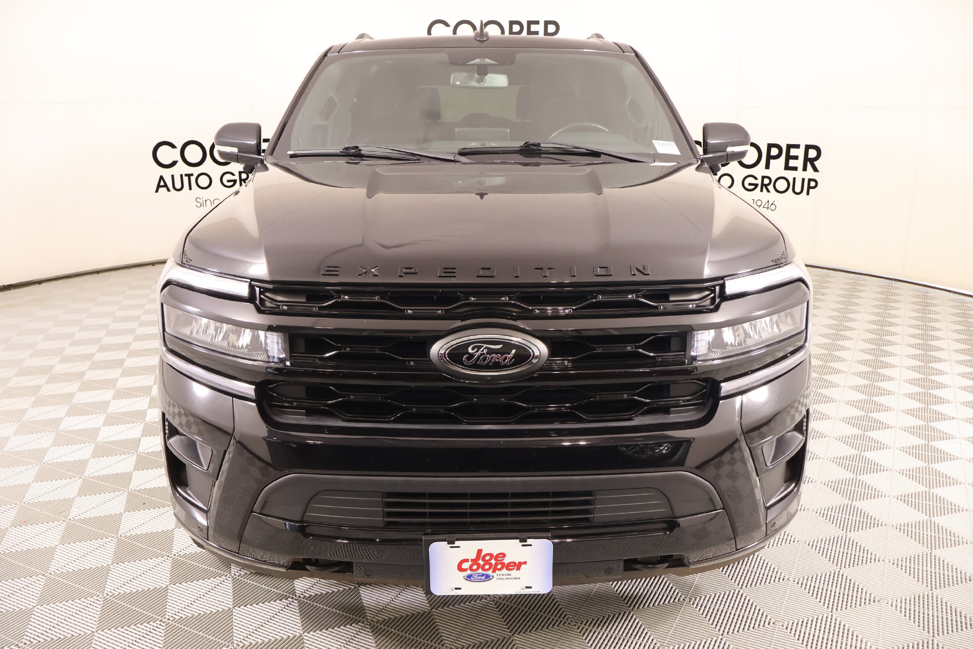 Used 2024 Ford Expedition Max Limited AWD/4WD image 9