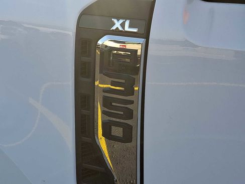 New 2026 Ford F350 XL w/ XL Chrome Package image 21