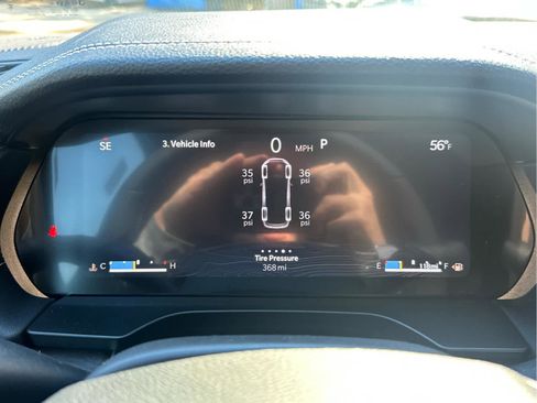 New 2025 Jeep Grand Cherokee L Limited w/ Black Appearance Package image 32