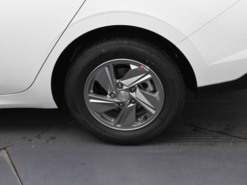 New 2026 Hyundai Elantra SE FWD image 5
