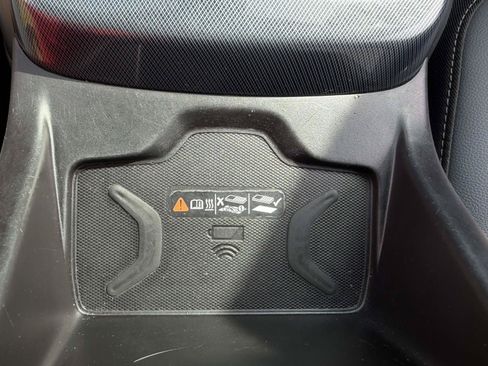 Used 2022 Chevrolet Colorado Z71 AWD/4WD image 23