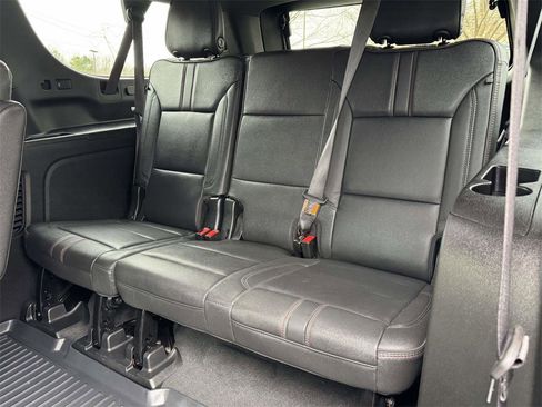 Used 2023 Chevrolet Suburban RST w/ Sport Performance Package image 17