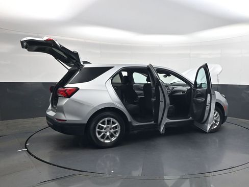 Used 2022 Chevrolet Equinox LT FWD image 33