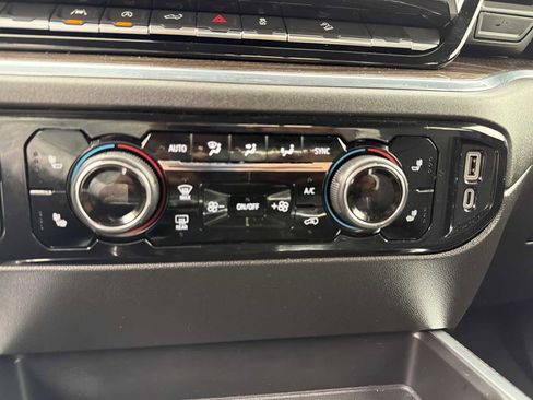 Used 2022 Chevrolet Silverado 1500 RST w/ Convenience Package II image 11