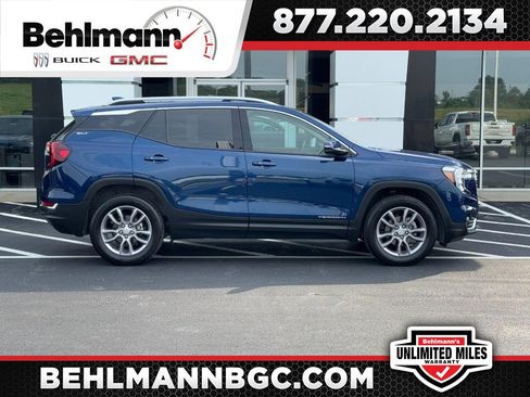 Used 2023 GMC Terrain SLT w/ Infotainment Package II AWD/4WD image 1