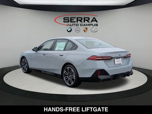 New 2026 BMW 530i xDrive w/ M Sport Package AWD/4WD image 5