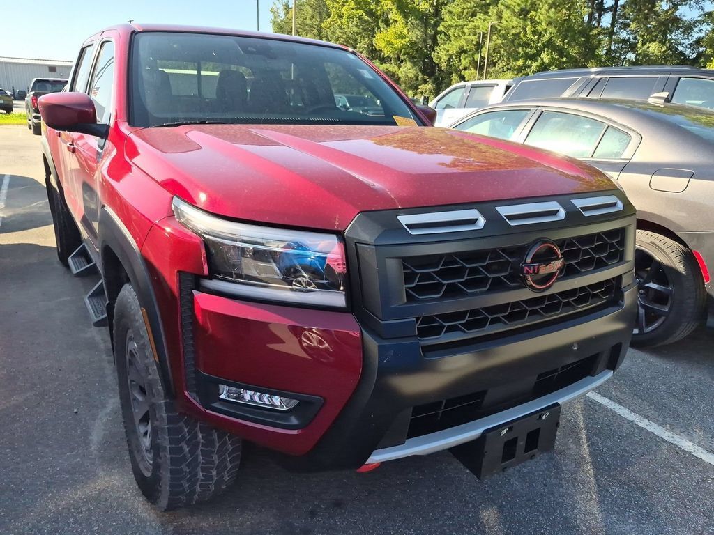 Used 2025 Nissan Frontier PRO-4X AWD/4WD image 14