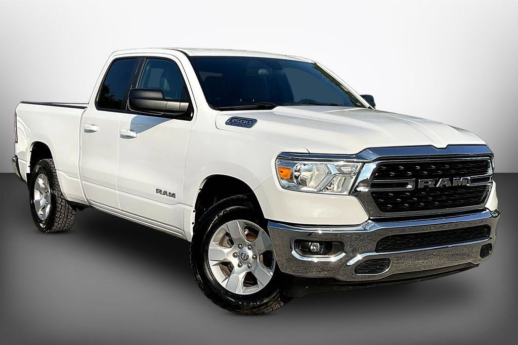 Used 2022 RAM 1500 Big Horn AWD/4WD image 3