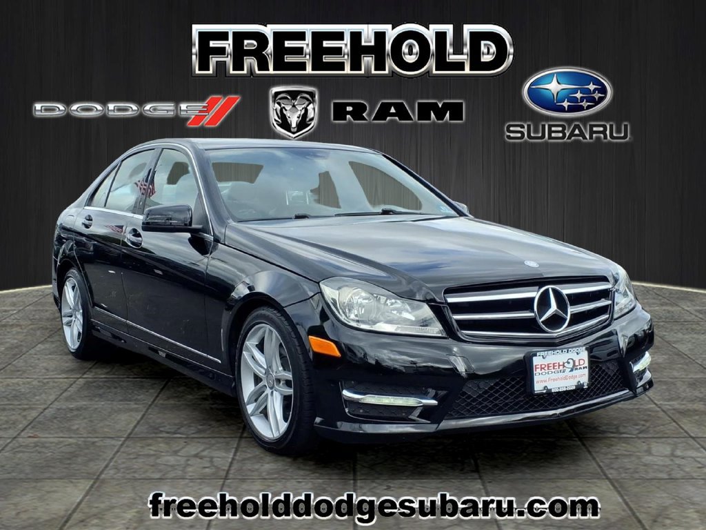 Used 2014 Mercedes-Benz C 300 4MATIC Sedan image 1