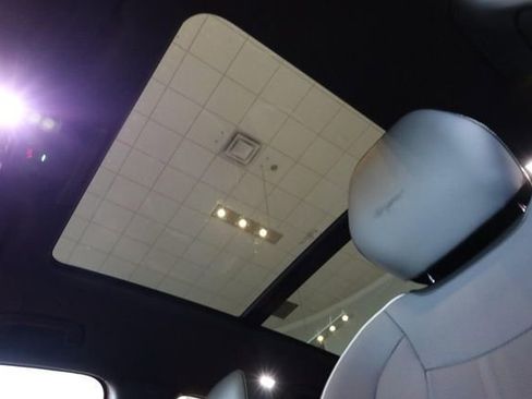 New 2026 Volkswagen Tiguan SEL R-Line image 8