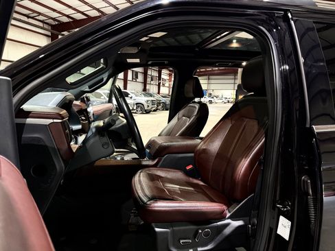 Used 2024 Ford Expedition Max Limited RWD image 14