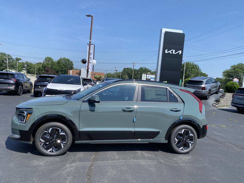 New 2026 Kia Niro Wind w/ Wind Preserve Package FWD image 2