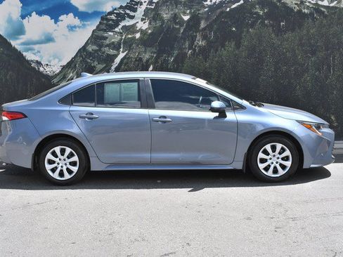 Certified 2025 Toyota Corolla LE FWD image 2