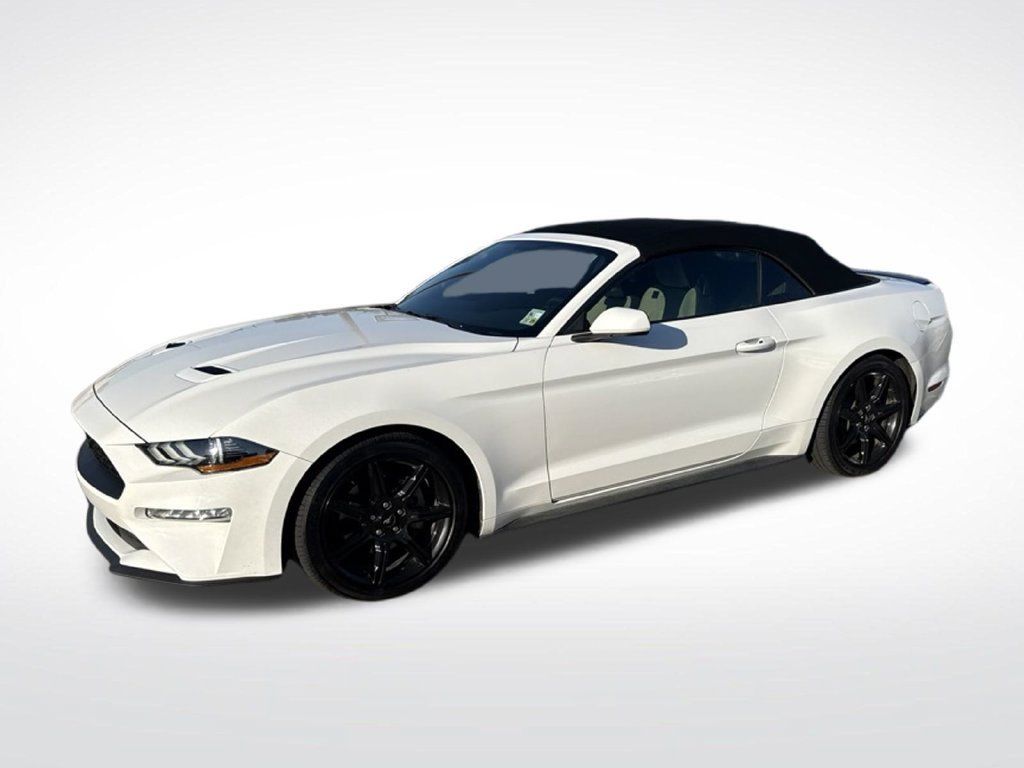 Used 2019 Ford Mustang Convertible w/ Black Accent Package RWD image 3