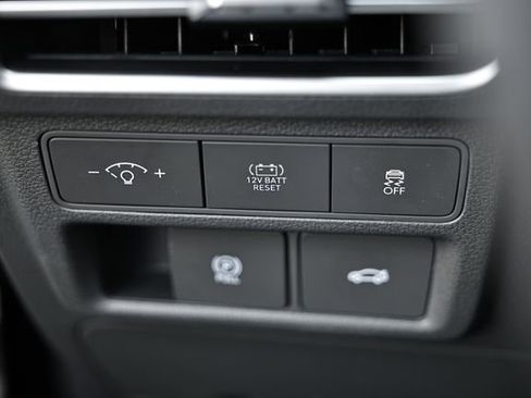 Certified 2025 Hyundai Sonata SEL image 30