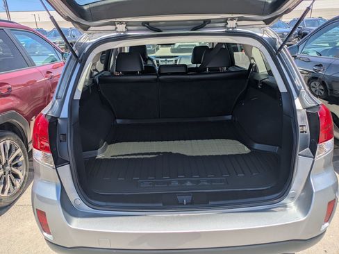 Used 2011 Subaru Outback 2.5i Limited AWD/4WD image 26