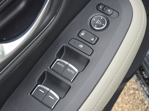 New 2026 Honda HR-V EX-L image 25