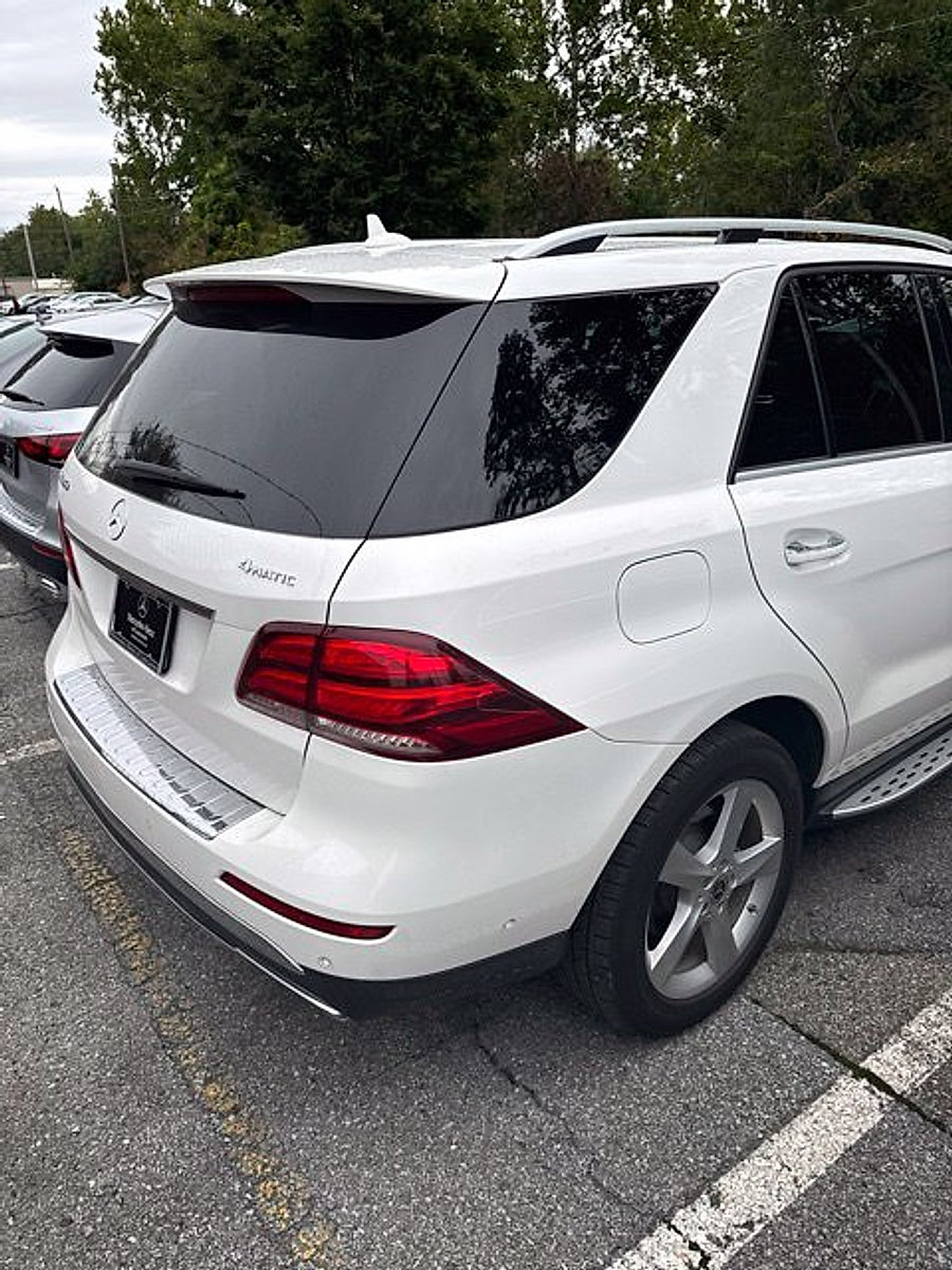Certified 2018 Mercedes-Benz GLE 350 4MATIC image 3