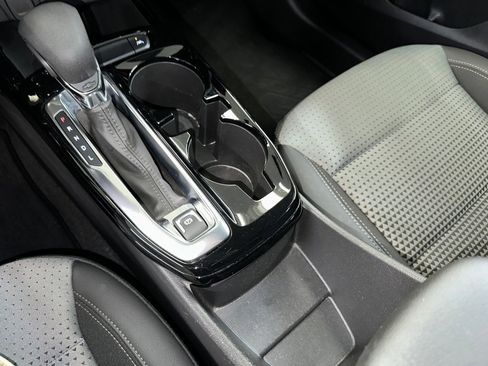 Certified 2024 Chevrolet Trax LT w/ Driver Confidence Package image 12