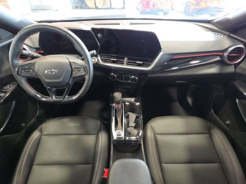 Used 2025 Chevrolet Trax RS w/ Driver Confidence Package FWD image 25