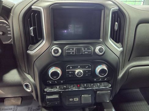 Used 2023 GMC Sierra 2500 AT4 w/ AT4 Preferred Package AWD/4WD image 40