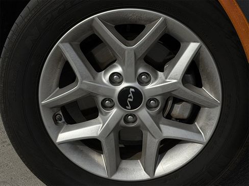 Used 2024 Kia Soul LX w/ Option Group 015 image 9