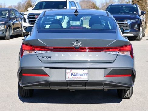 New 2026 Hyundai Elantra SE w/ Cargo Package image 4
