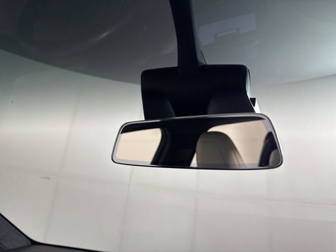 Used 2020 Tesla Model X Long Range image 14