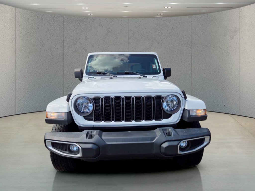 Used 2024 Jeep Gladiator Sport AWD/4WD image 13