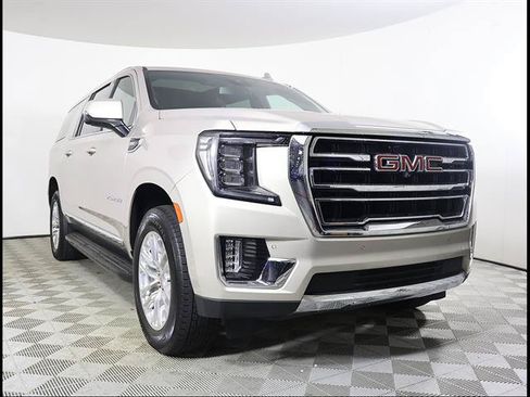 Used 2023 GMC Yukon XL SLT w/ SLT Premium Package RWD image 2