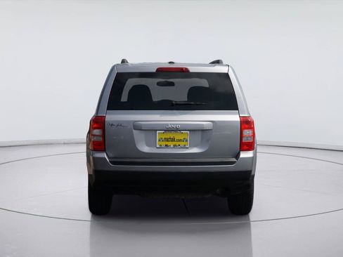 Used 2016 Jeep Patriot Sport w/ Power Value Group FWD image 7