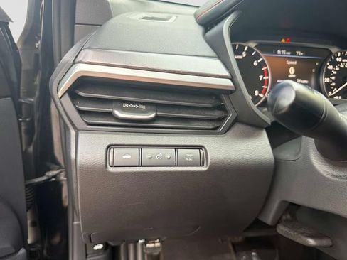 Used 2024 Nissan Altima 2.5 SR FWD image 31
