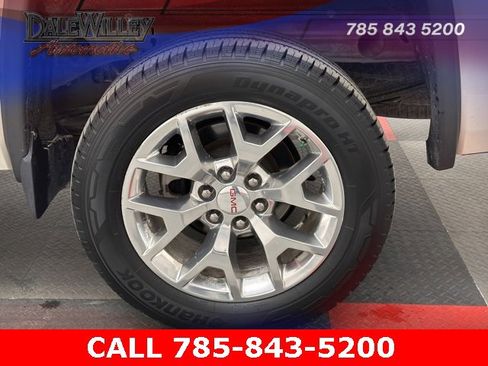 Used 2015 GMC Sierra 1500 SLT w/ SLT Crew Cab Value Package image 24