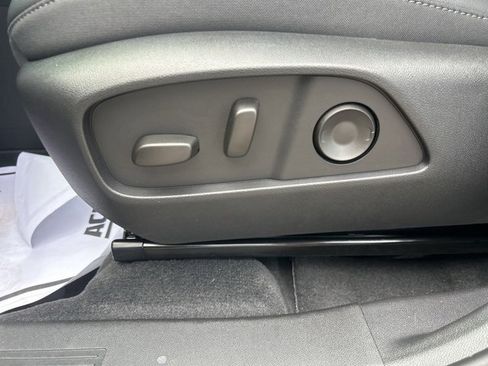 New 2026 Chevrolet Equinox LT w/ Convenience Package II image 16