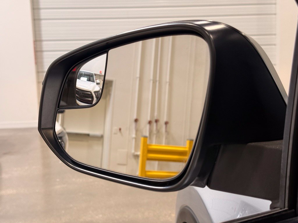 Used 2016 Toyota RAV4 LE FWD image 12