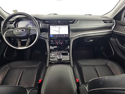 Used 2022 Jeep Grand Cherokee Limited image 22